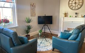 Stylish Flat In Yeovil Somerset